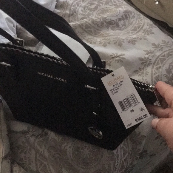 Purses - Picture 2 of 8